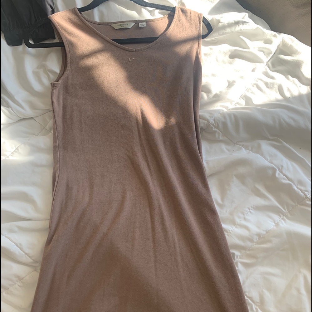 Liz Claborne nude sleeveless dress